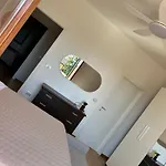 Montevecchio 56 Апартаменты
