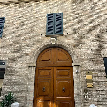 Montevecchio 56 アパート