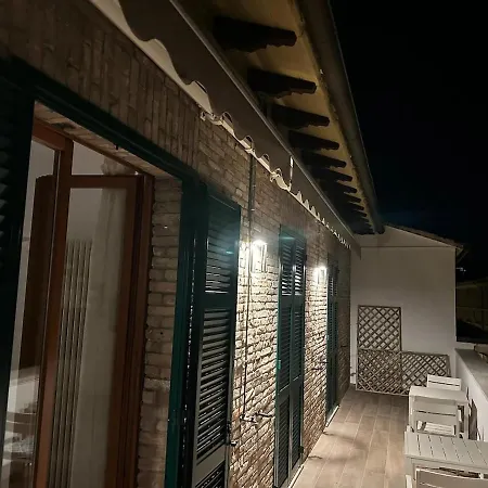 Montevecchio 56 アパート *