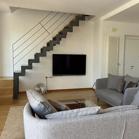 Lägenhet Montevecchio 56 *